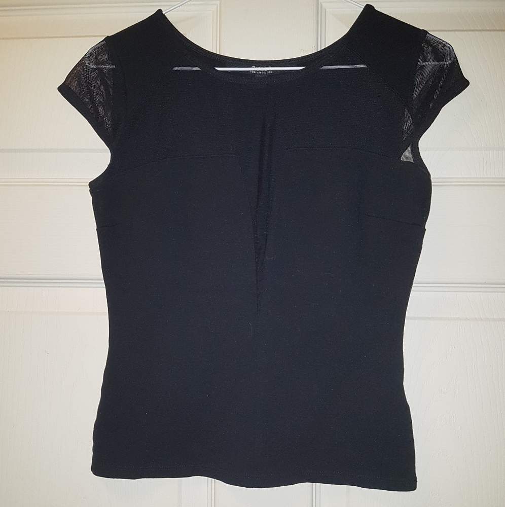 Guess Top - Picture 2 of 10